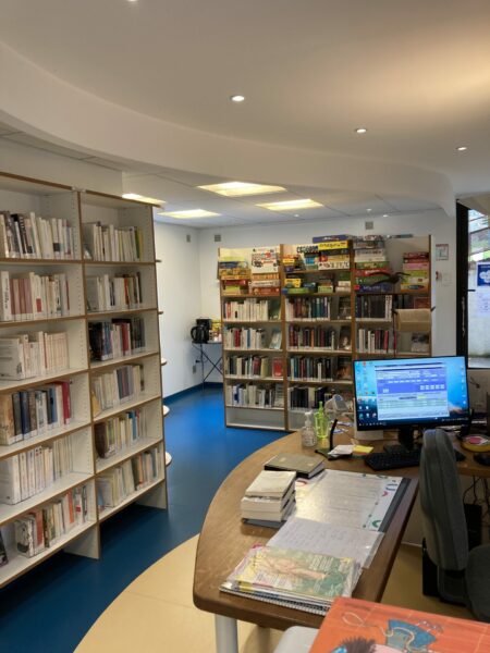 Intérieur Bibliothèque de Fervaques